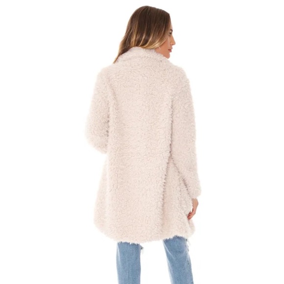 BB Dakota | Fur Mix-a-Lot Wubby Coat - Picture 3 of 8